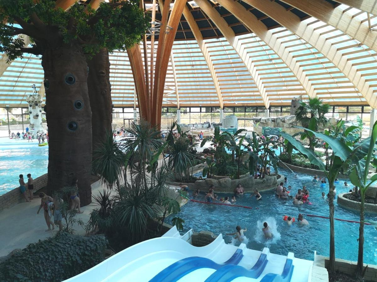 Les Ormes Domaine Et Resort Epiniac Buitenkant foto